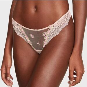 NWT Victoria's Secret Large Pink Thong Panty Rosebud Embroidery Dream Angels Med